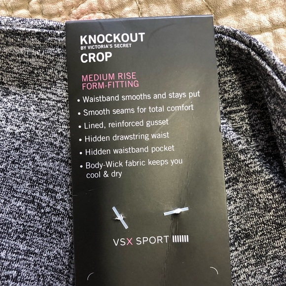 Victoria’s Secret Sport Knockout Crop L - Picture 4 of 4